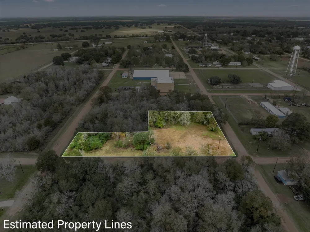 2211 8th Street Rock Island, TX 77470