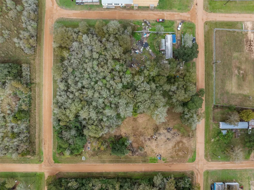 2211 8th Street Rock Island, TX 77470