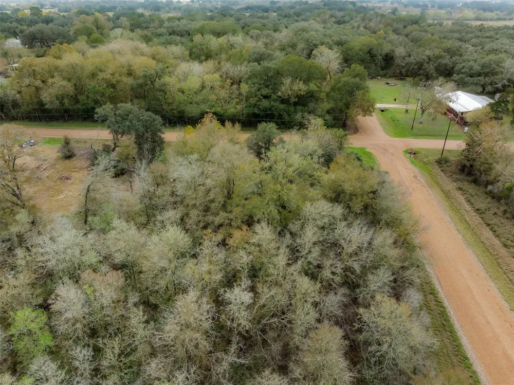 2211 8th Street Rock Island, TX 77470
