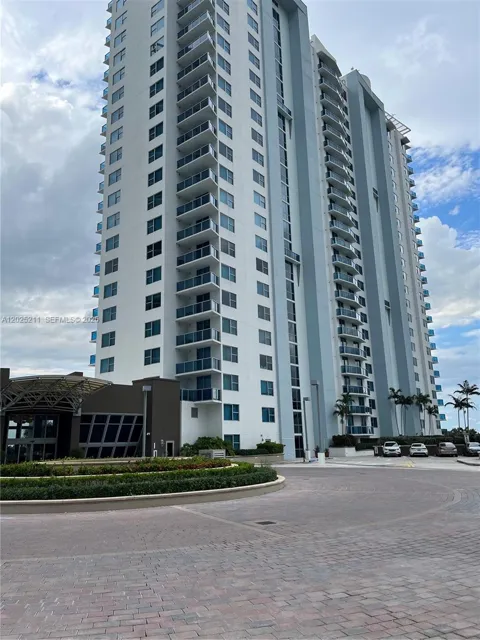 2681 Flamingo Rd #303S