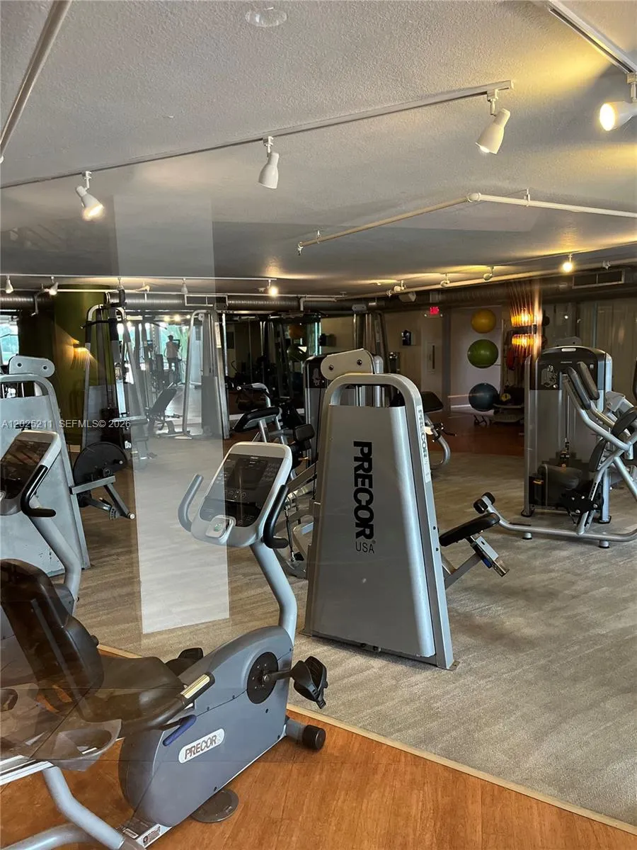 2681 Flamingo Rd #303S Sunrise, FL 33323