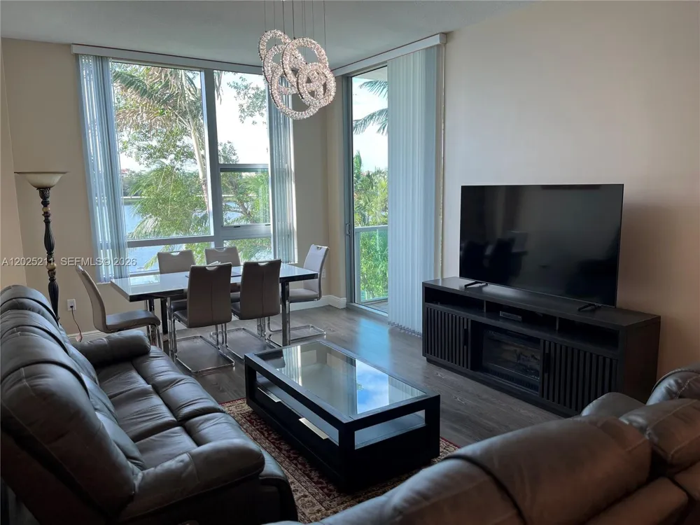 2681 Flamingo Rd #303S Sunrise, FL 33323