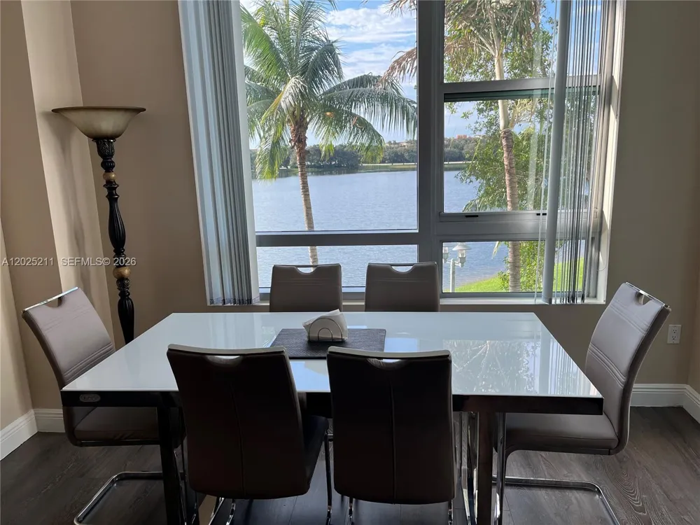2681 Flamingo Rd #303S Sunrise, FL 33323