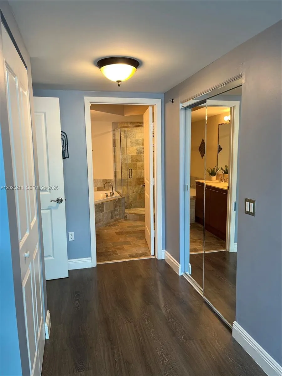 2681 Flamingo Rd #303S Sunrise, FL 33323