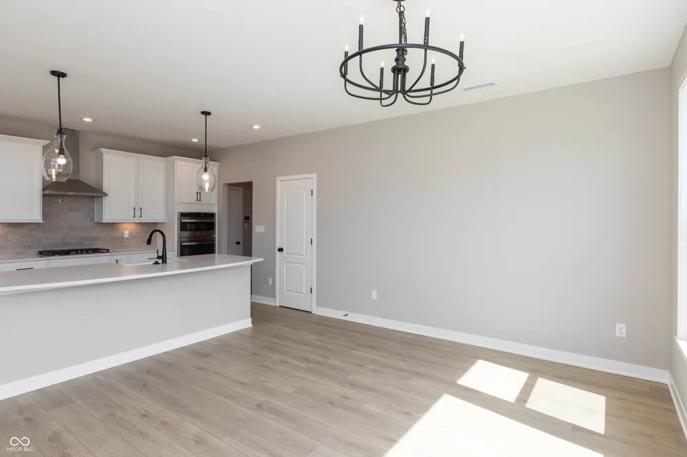 9551 Hemingway Drive Indianapolis, IN 46239