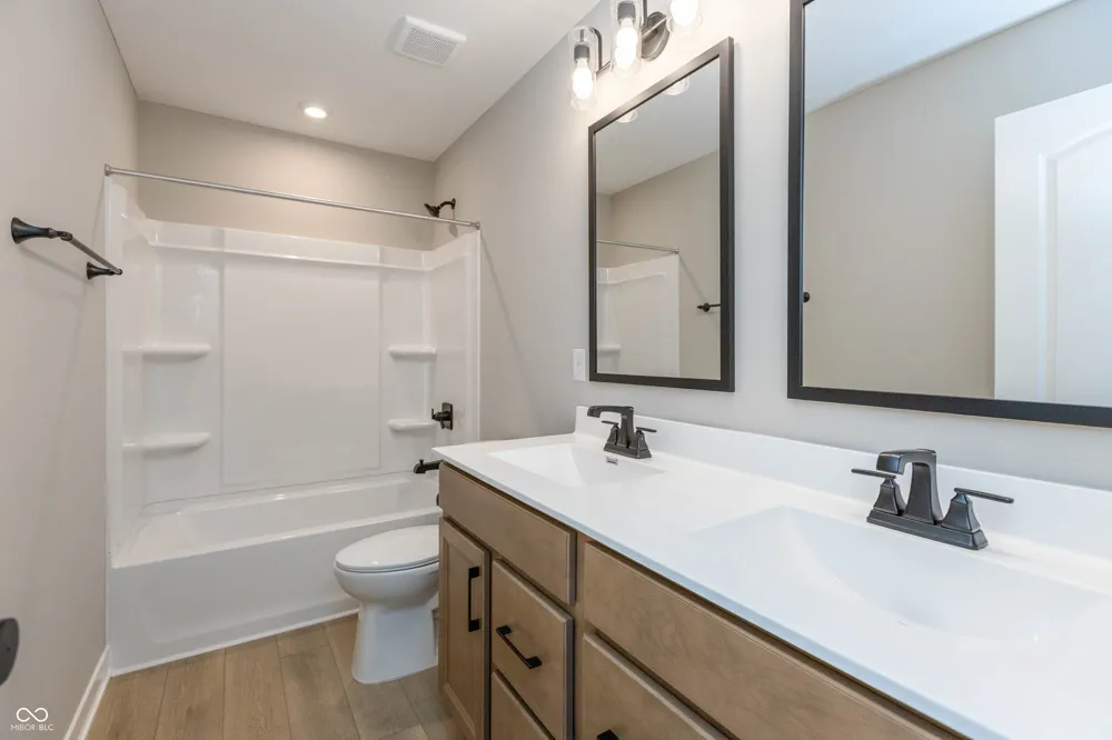 9551 Hemingway Drive Indianapolis, IN 46239