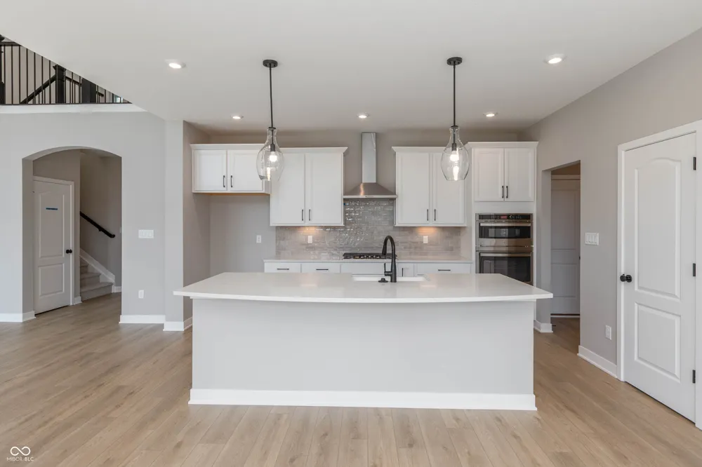 9551 Hemingway Drive Indianapolis, IN 46239