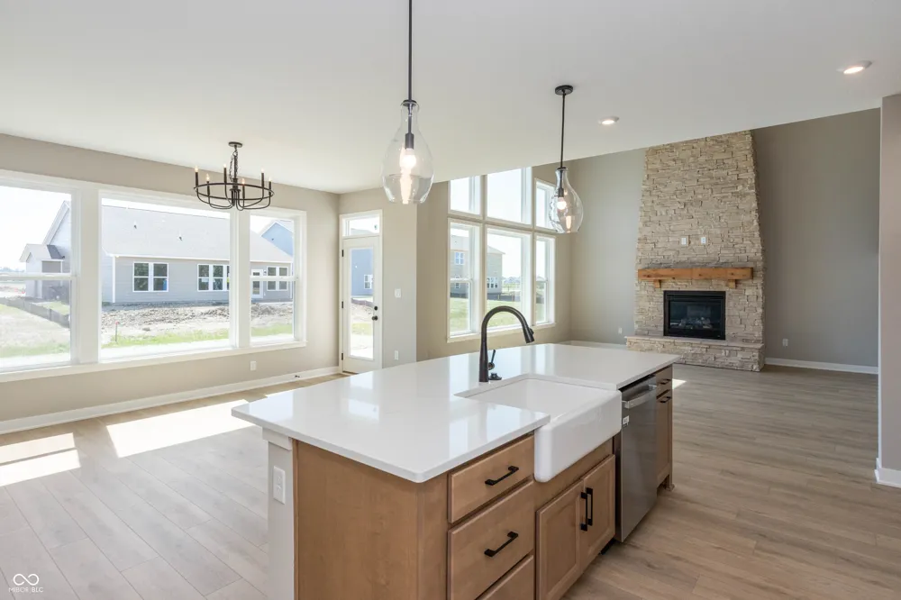 9551 Hemingway Drive Indianapolis, IN 46239