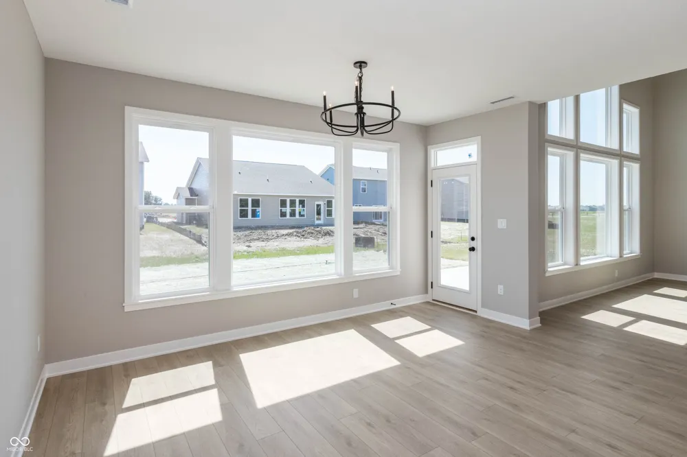 9551 Hemingway Drive Indianapolis, IN 46239