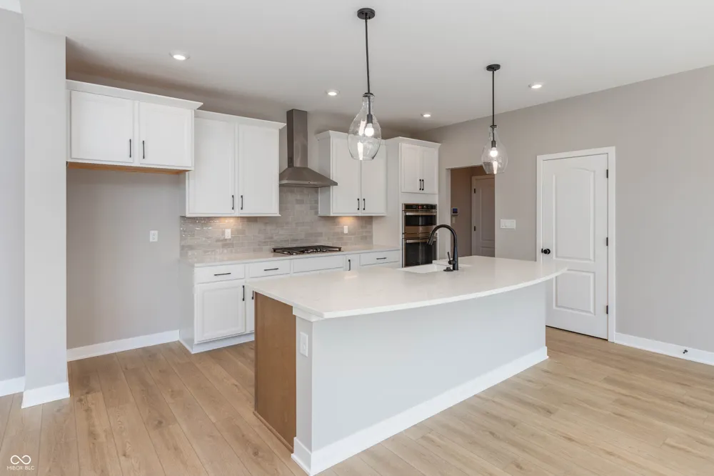 9551 Hemingway Drive Indianapolis, IN 46239