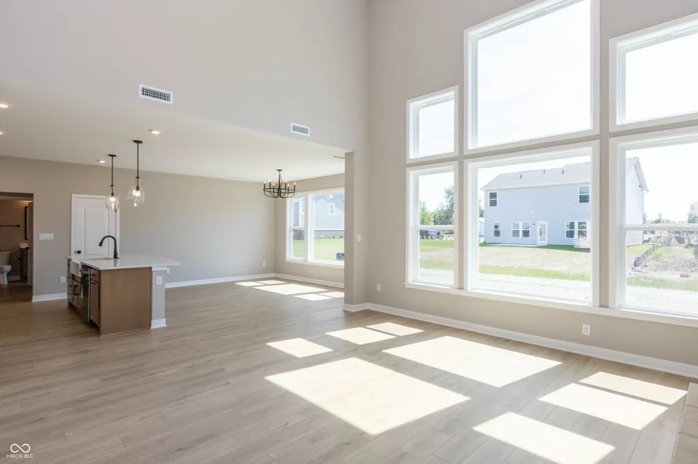 9551 Hemingway Drive Indianapolis, IN 46239