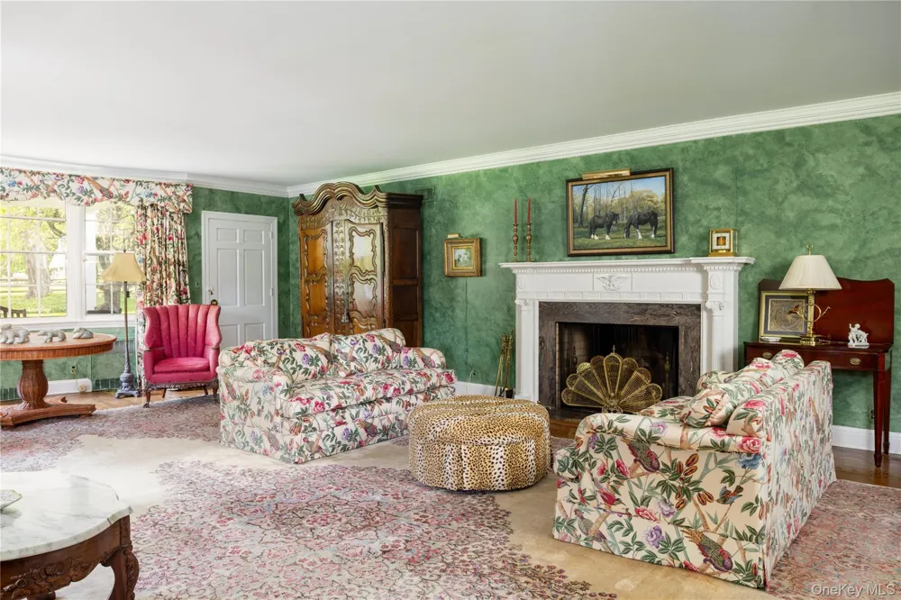 550 Chicken Valley Road Locust Valley, NY 11560