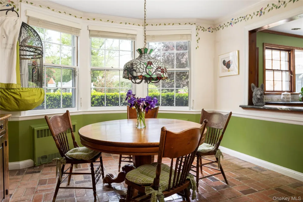 550 Chicken Valley Road Locust Valley, NY 11560