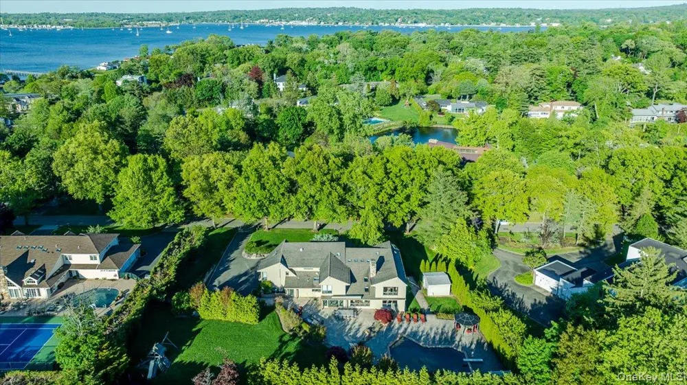 5 Twin Ponds Street Great Neck, NY 11024