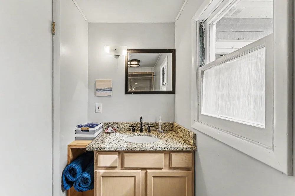 588 Pleasant Drive Gregory, MI 48137