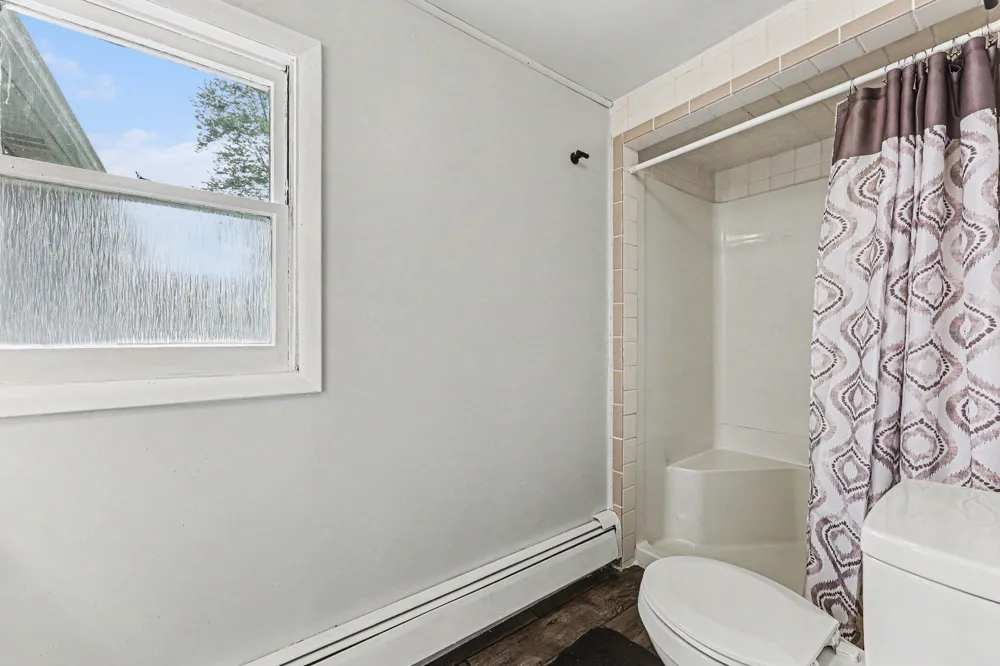 588 Pleasant Drive Gregory, MI 48137