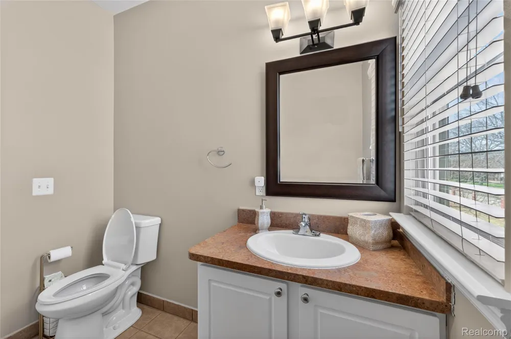 11693 Squiers Boulevard Utica City, MI 48315
