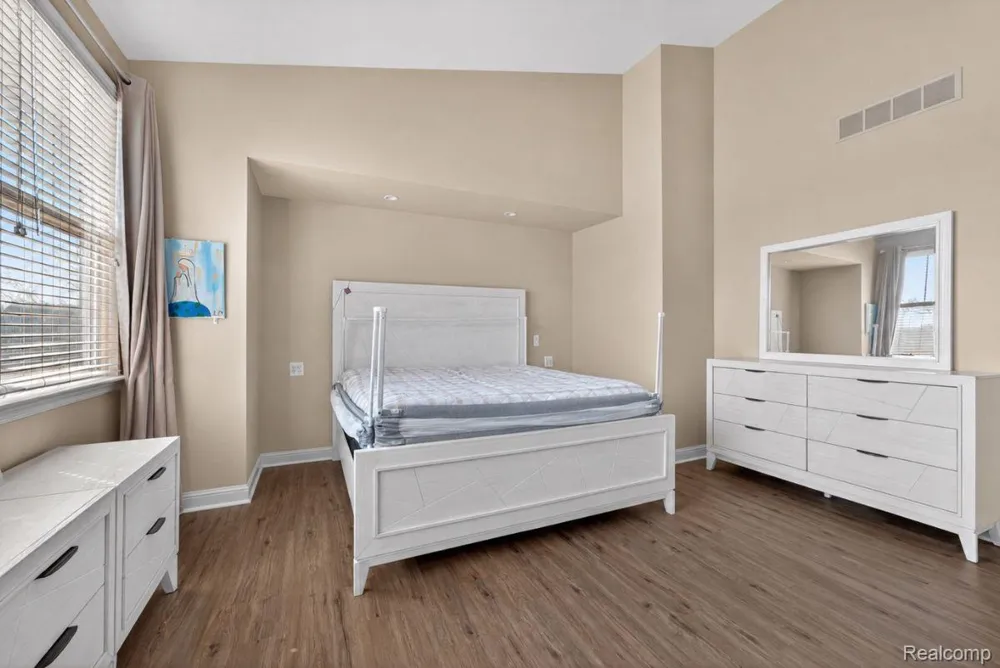 11693 Squiers Boulevard Utica City, MI 48315