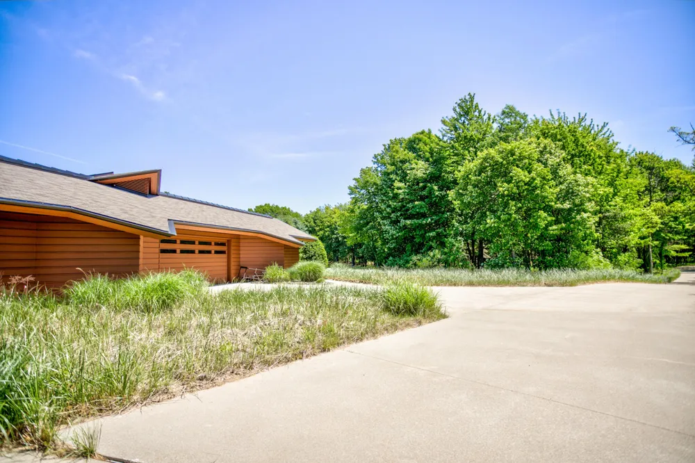 6479 144th Avenue Laketown Township, MI 49423