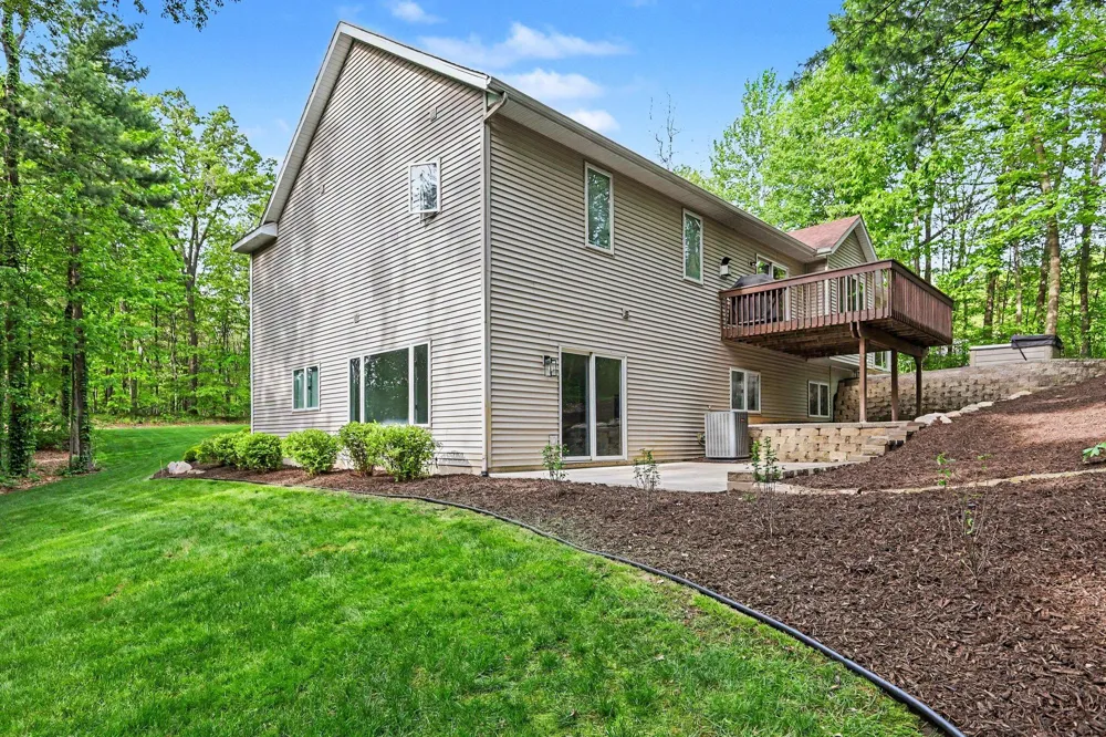 5224 Bonasa Drive NE Courtland Township, MI 49341