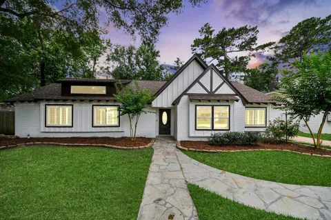 25511 Many Oak Drive
