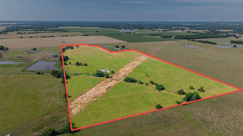 County Road 4720 Wolfe City, TX 75496