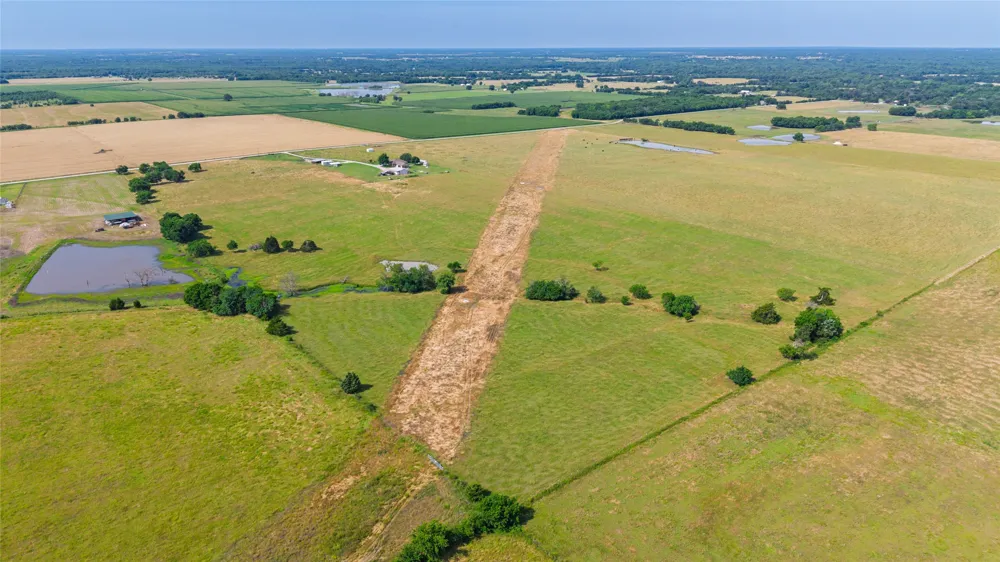 County Road 4720 Wolfe City, TX 75496