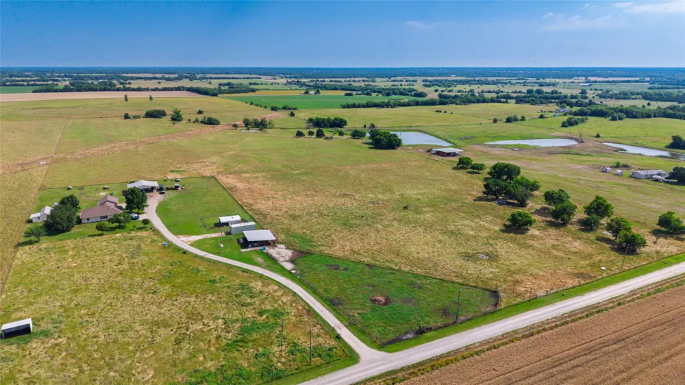 County Road 4720 Wolfe City, TX 75496