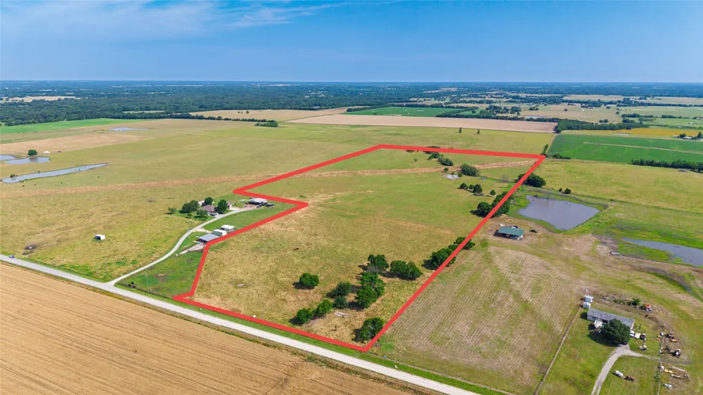 County Road 4720 Wolfe City, TX 75496