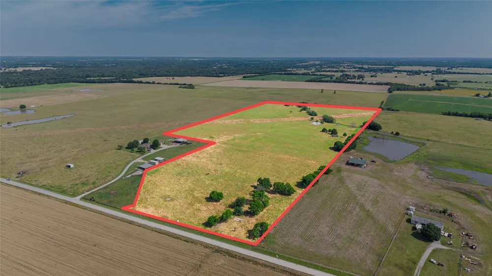 County Road 4720 Wolfe City, TX 75496