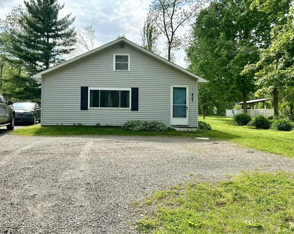 457 S Burr Oak Road Colon, MI 49040