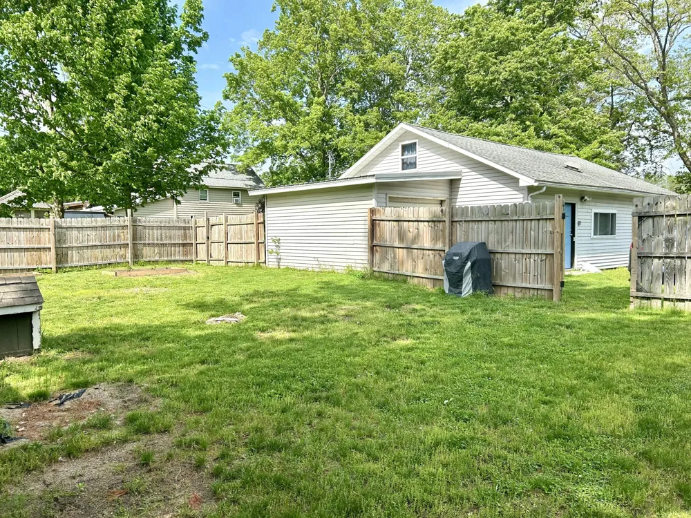 457 S Burr Oak Road Colon, MI 49040