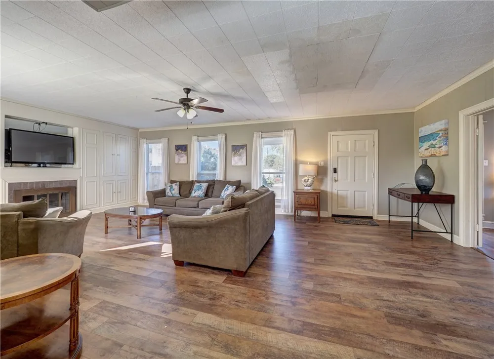 1739 2nd Street Corpus Christi, TX 78404