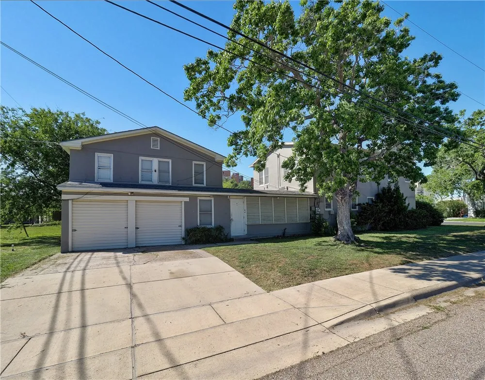 1739 2nd Street Corpus Christi, TX 78404