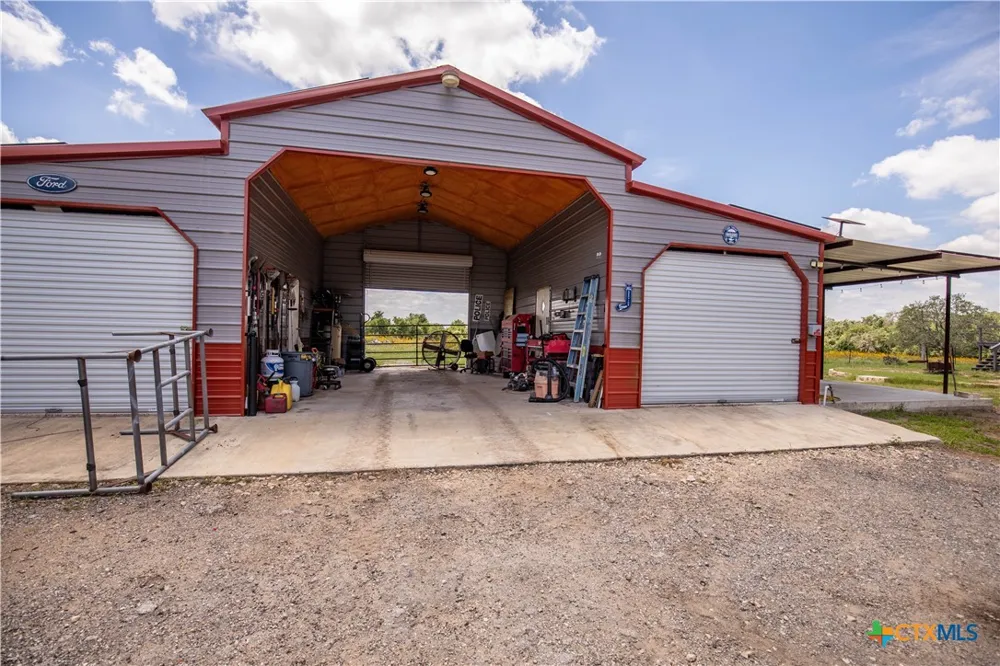 9393 US Highway 87 Westhoff, TX 77994
