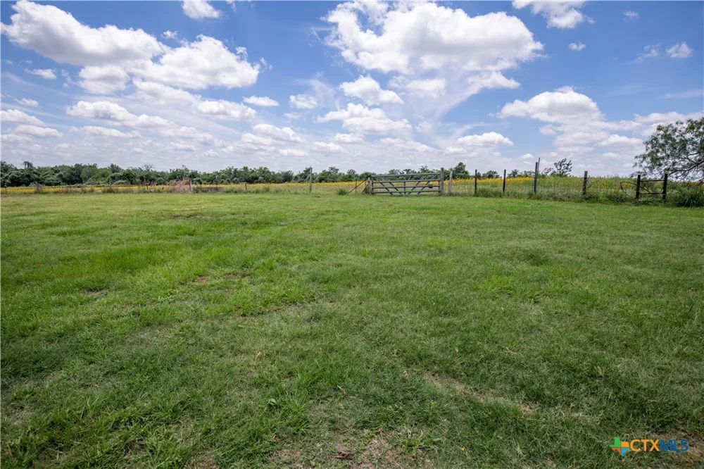 9393 US Highway 87 Westhoff, TX 77994