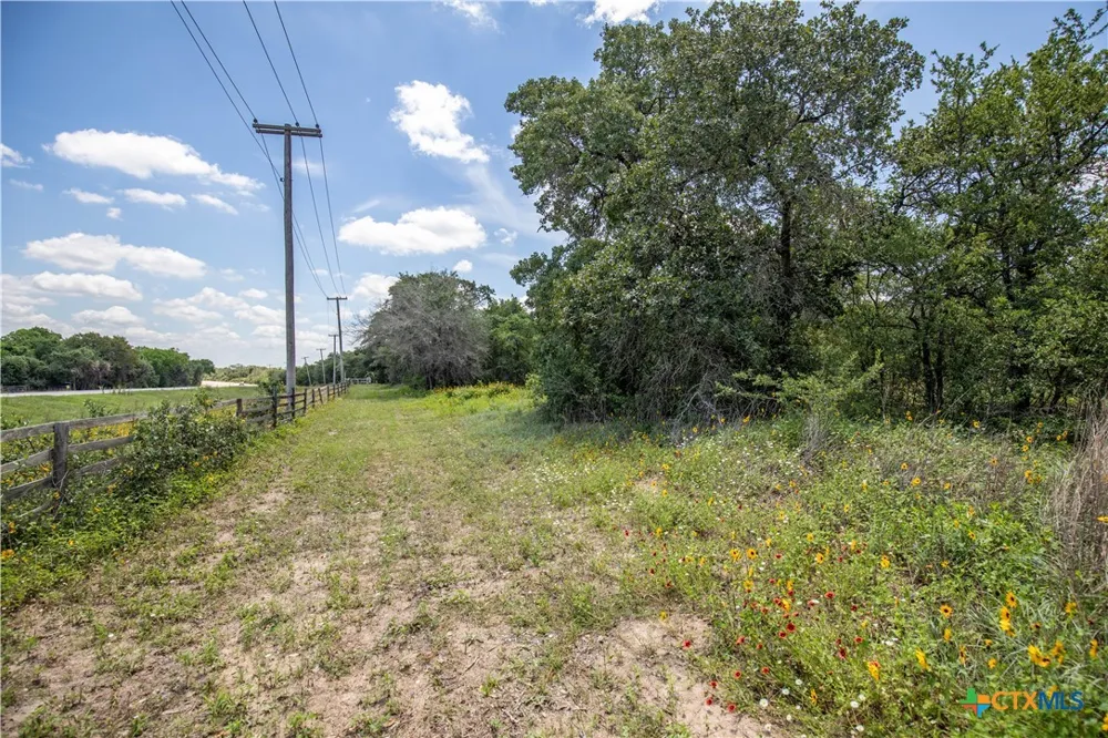9393 US Highway 87 Westhoff, TX 77994