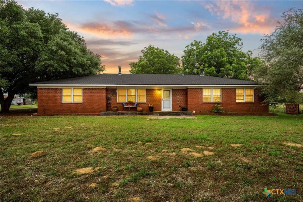 2554 State Highway 22 Whitney, TX 76692