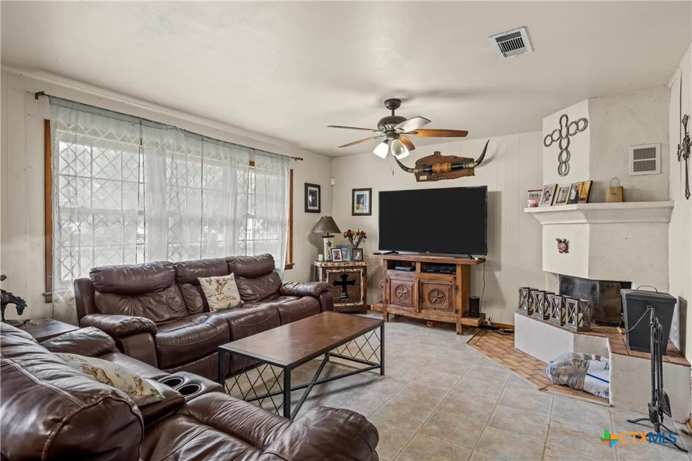 2554 State Highway 22 Whitney, TX 76692