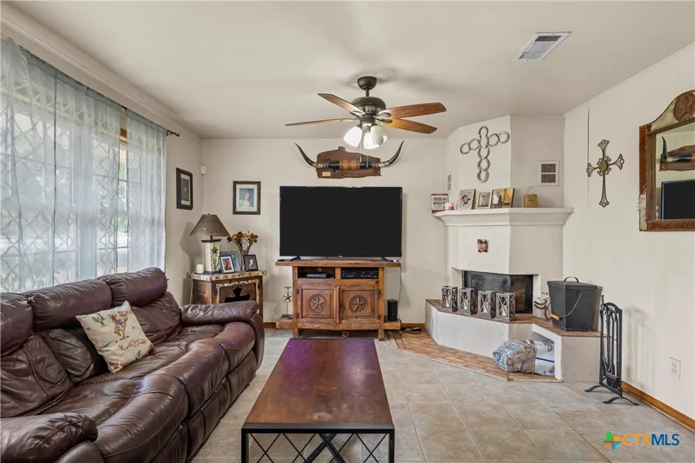 2554 State Highway 22 Whitney, TX 76692