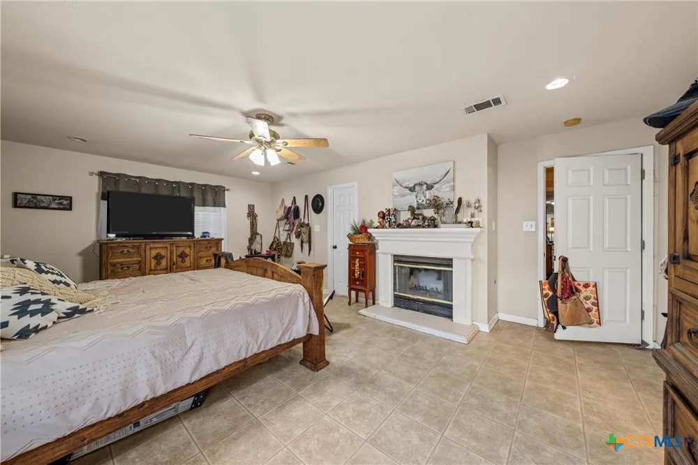 2554 State Highway 22 Whitney, TX 76692