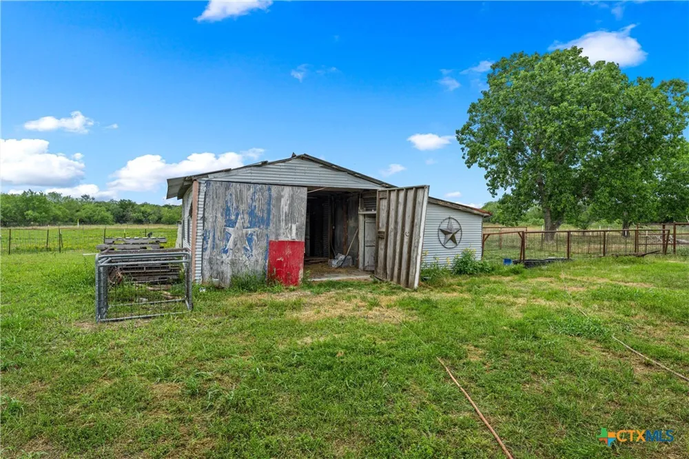 2554 State Highway 22 Whitney, TX 76692