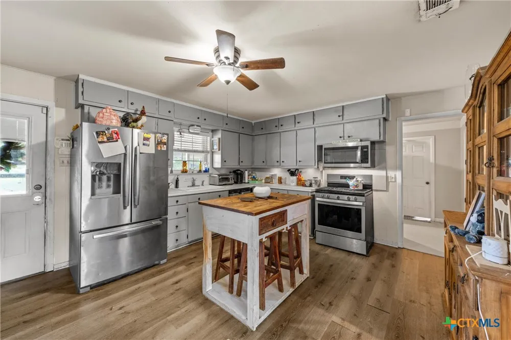 2554 State Highway 22 Whitney, TX 76692