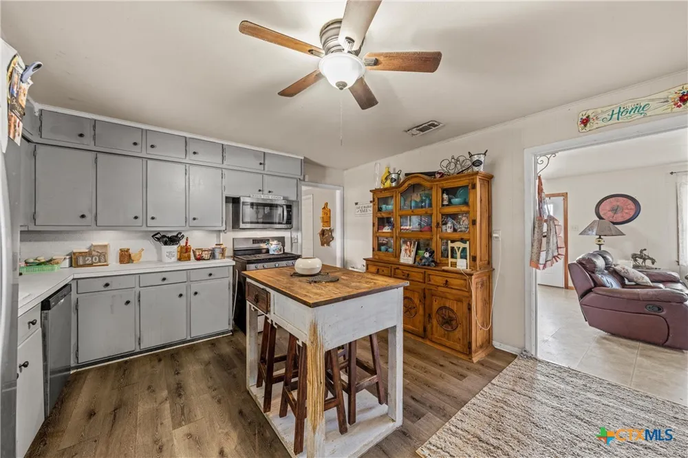 2554 State Highway 22 Whitney, TX 76692
