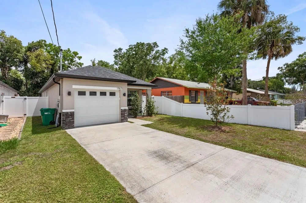 1967 VIRGINIA AVENUE Eustis, FL 32726