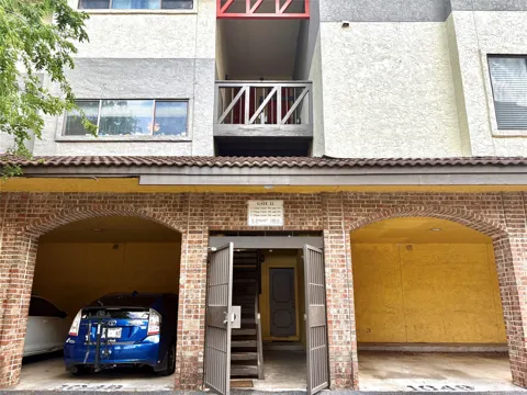 806 W 24th Street #202