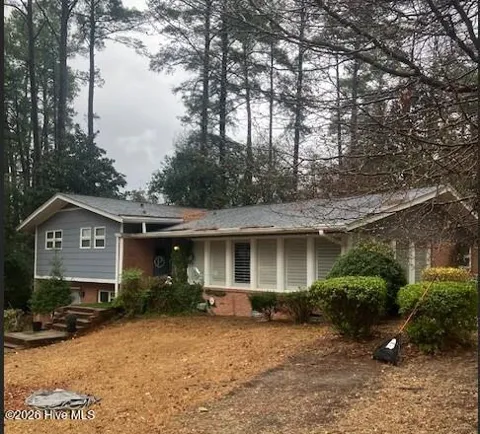 2224 Mirror Lake Drive