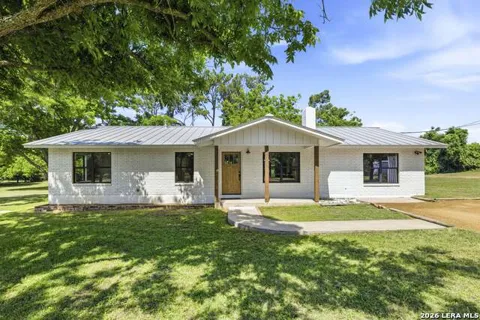 125 W Lower Crabapple Rd