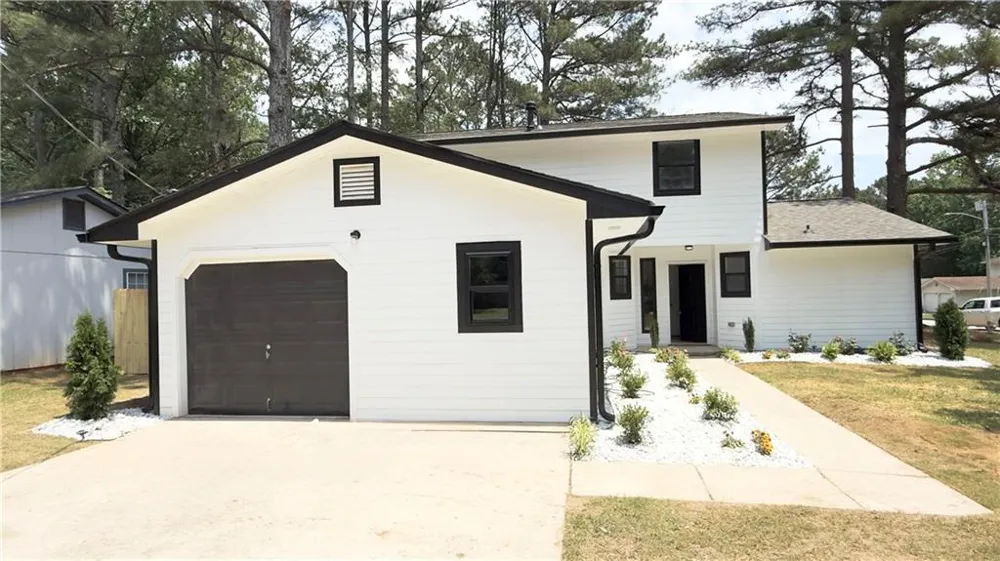 2070 Mallard Way Lithonia, GA 30058
