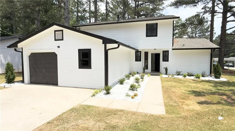 2070 Mallard Way Lithonia, GA 30058